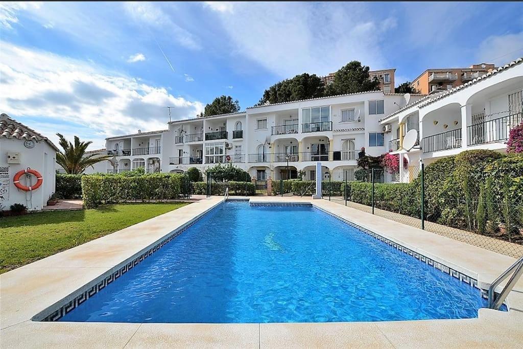 Lux 2 Kmr App Stella Blanca Met Zwembaden Airco En Zeezicht Apartment Fuengirola Exterior foto