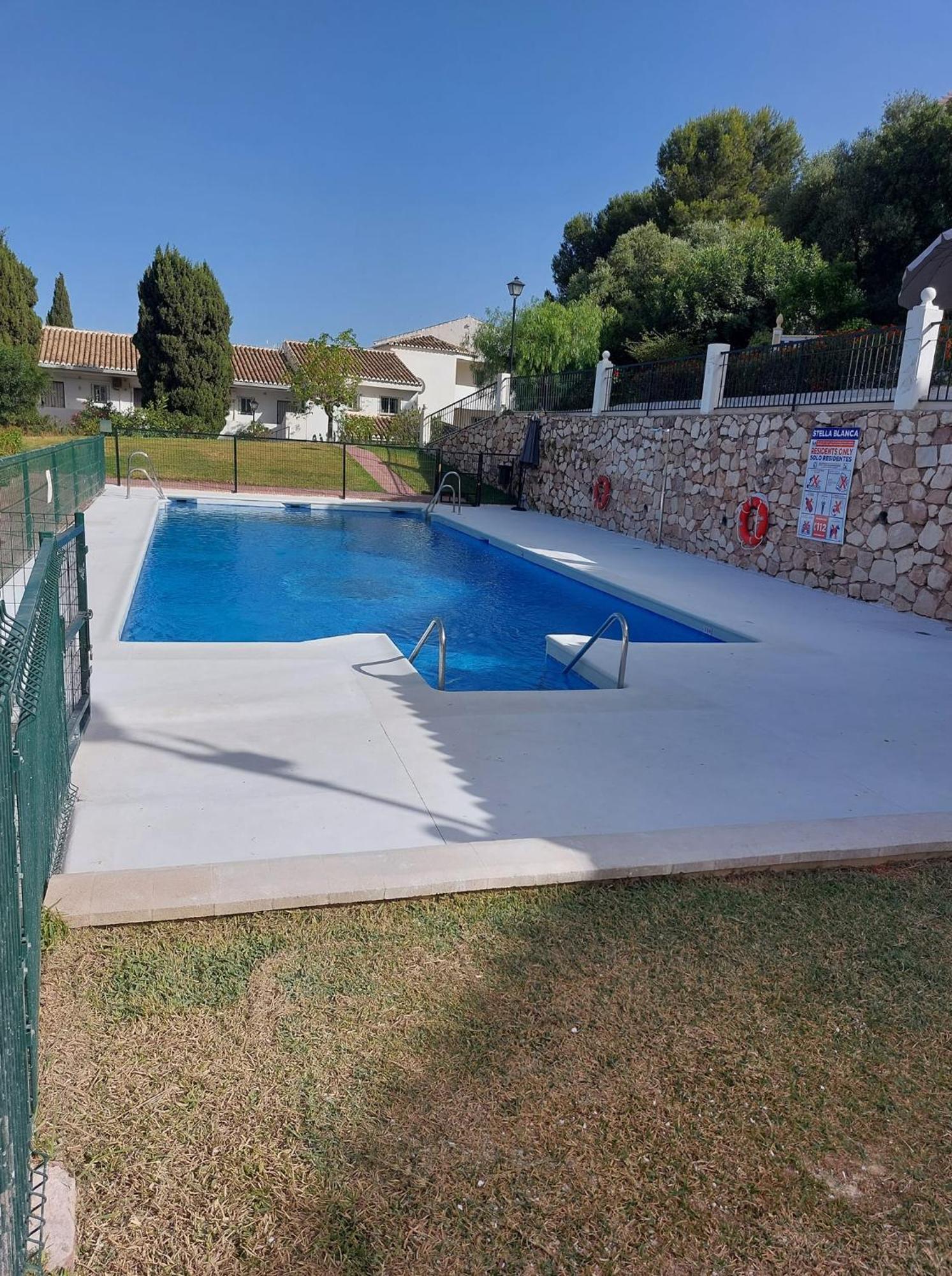 Lux 2 Kmr App Stella Blanca Met Zwembaden Airco En Zeezicht Apartment Fuengirola Exterior foto